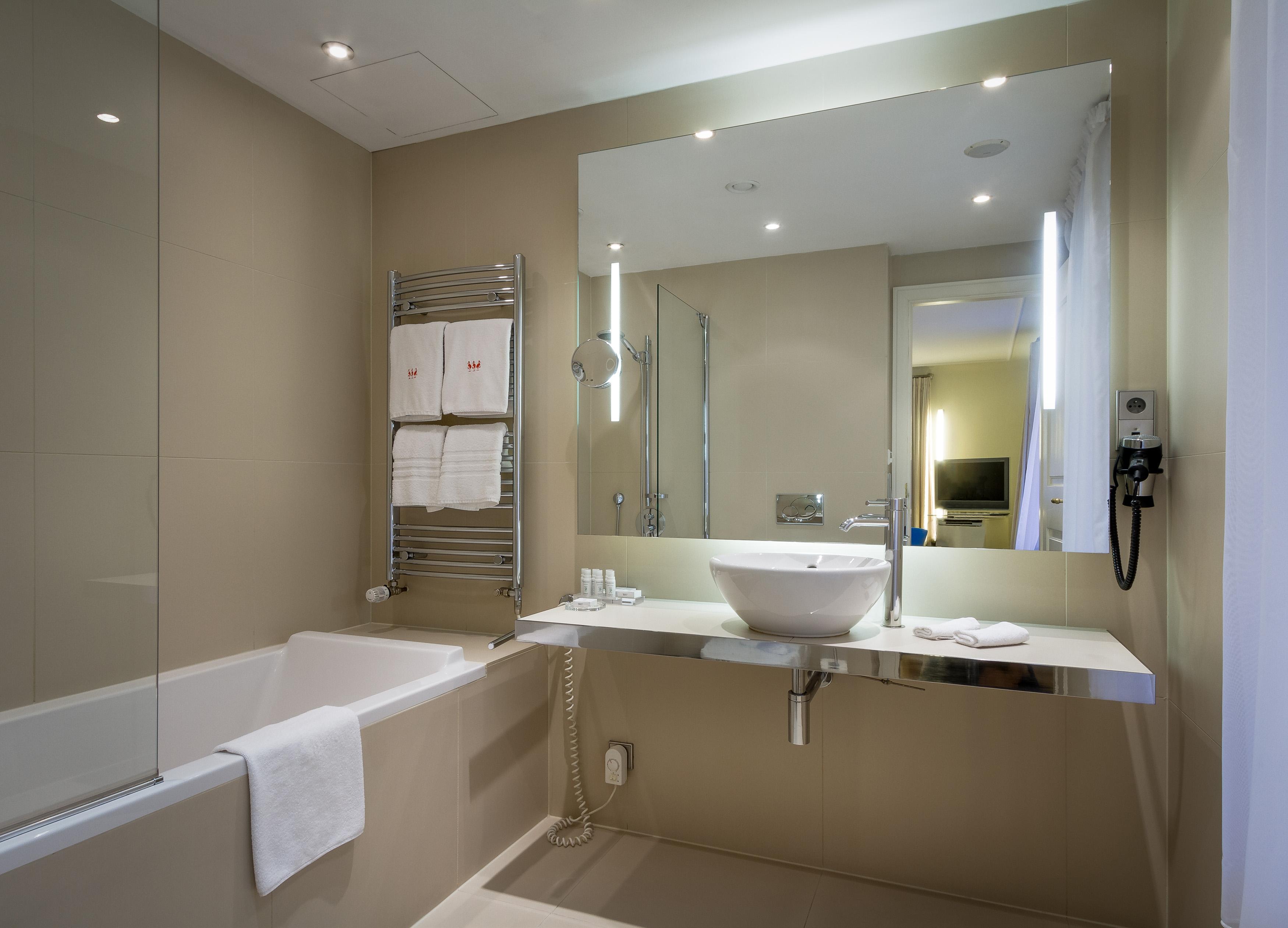 Three Storks Otel Prag Dış mekan fotoğraf Bathroom